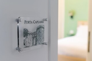 レ ポルテ ディ パルテノペ - ポルタ カプアナ