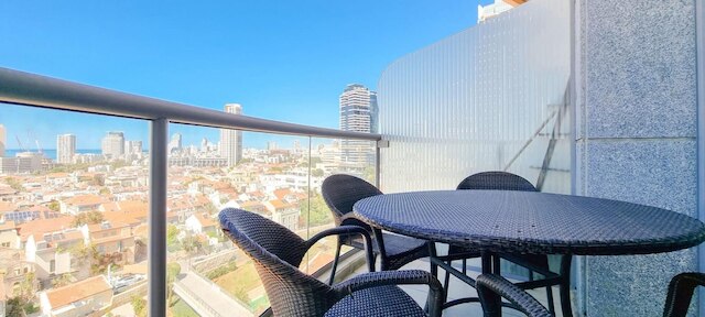 アリセ エイラット イン テル アビブ ヤフォ