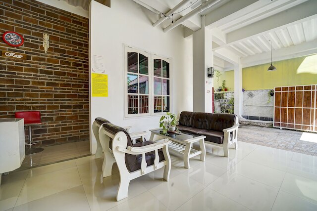 ホテル O ゲストハウス キング プントデウォ