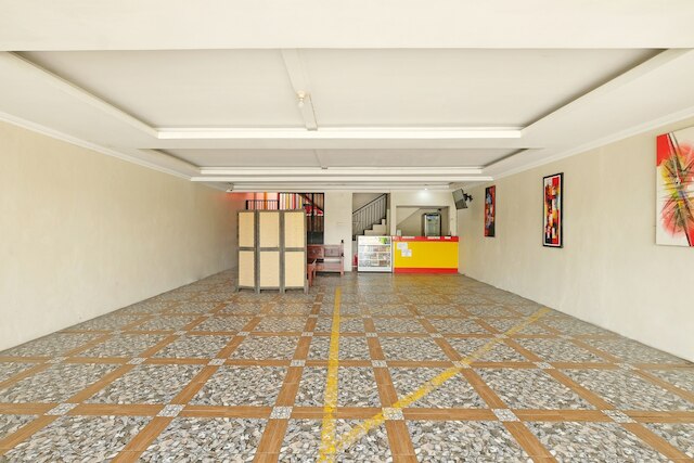 OYO  91453  ホテル  スリカンディ ゲジャヤン