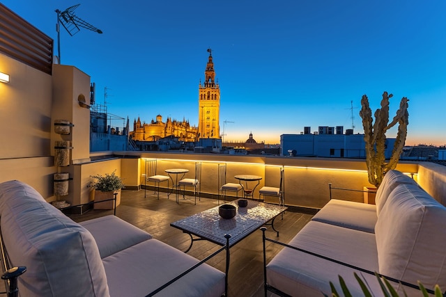 Angeles 6- Giralda Luxury by Valcambre(アンヘレス6- ジラルダ ラグジュアリー バイ ヴァルカンブレ)