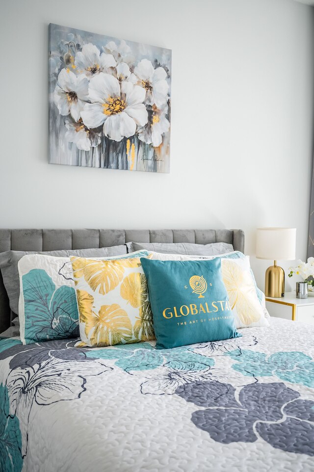 モダン リリアン ストリート コンドス ミッドタウン トロント