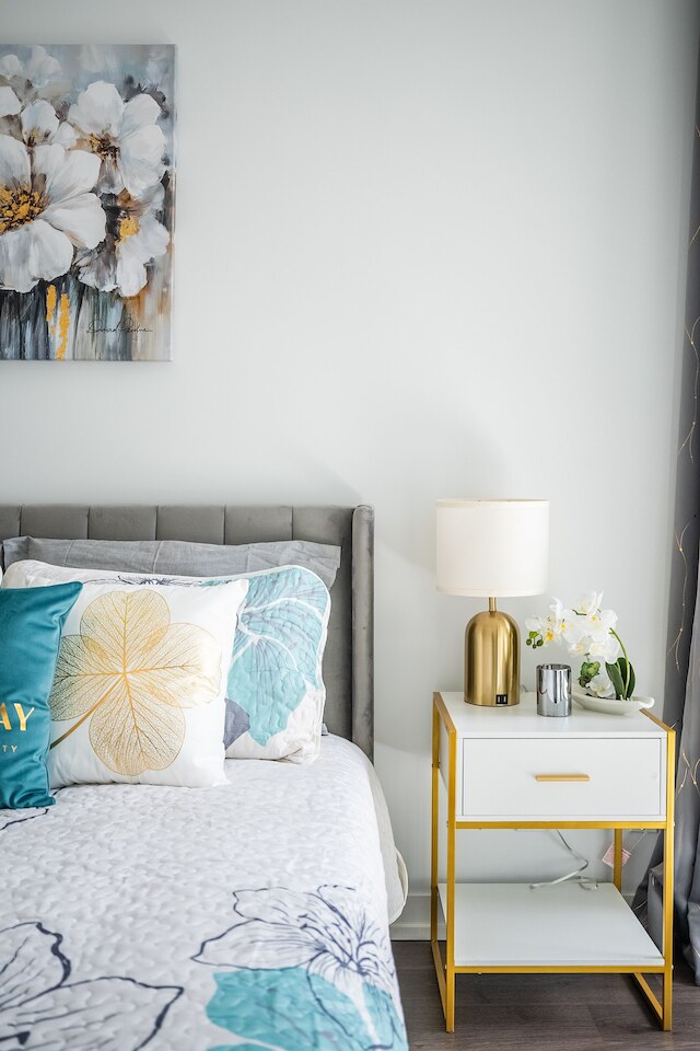 モダン リリアン ストリート コンドス ミッドタウン トロント