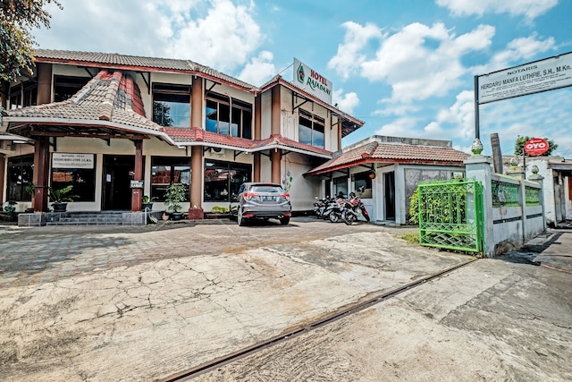 OYO  91596  ホテル  ラジャダニ