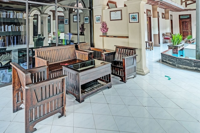 OYO  91596  ホテル  ラジャダニ