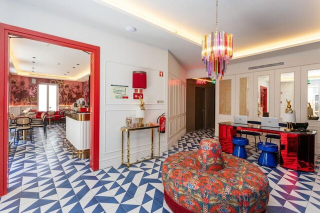 アポン・エンジェルズ - アダルトオンリー