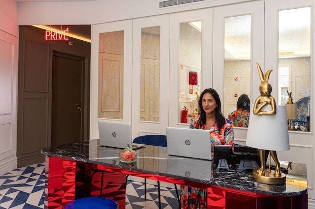 アポン・エンジェルズ - アダルトオンリー