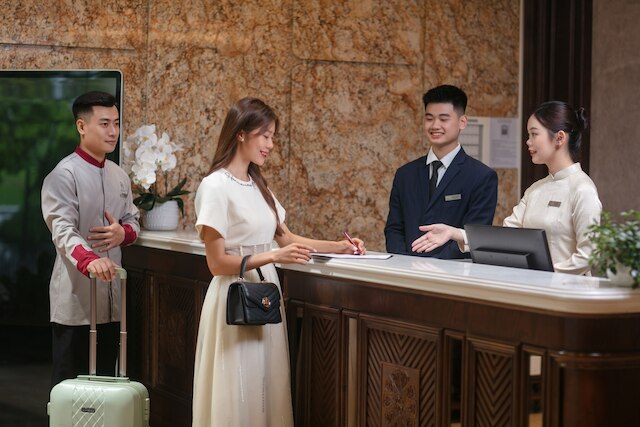 グラウドホテル