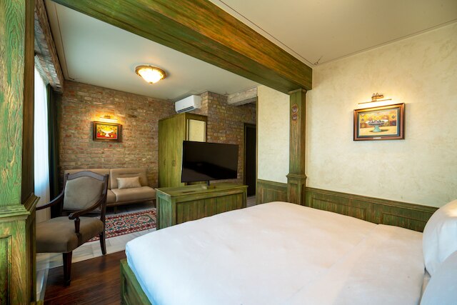 ティン・スイーツ