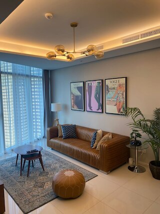 ゴージャス  2 ベッドルーム イン パラマウント