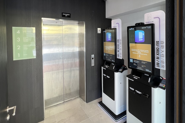 ジュウ カプセル ホテル