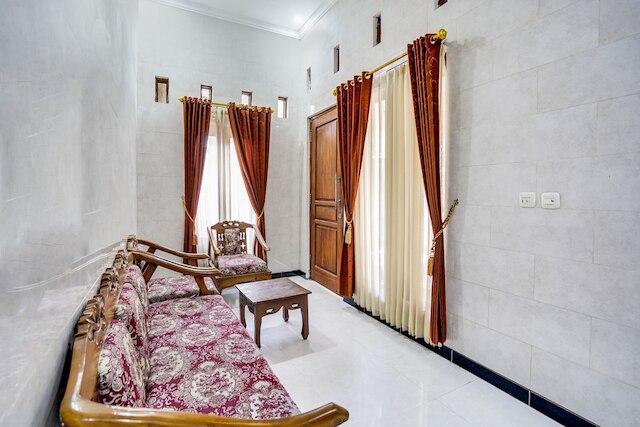 OYO Life 91893 コスト ジェジェ シャリア