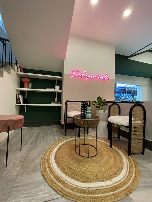 オリーブ ジップ インディラナガル メトロ バイ エンバシー グループ