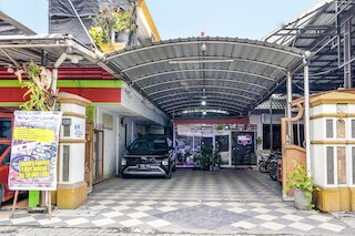 OYO Life 92310 バンユ ホームステイ