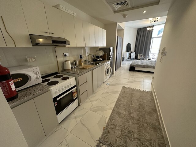 マスターピース - エレガント スタジオ ウィズ カナルビュー イン ビジネスベイ