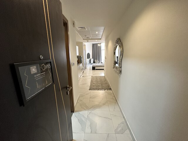 マスターピース - エレガント スタジオ ウィズ カナルビュー イン ビジネスベイ