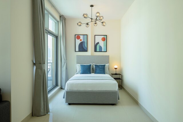 シルクハウスクラレン、ダウンタウンドバイ