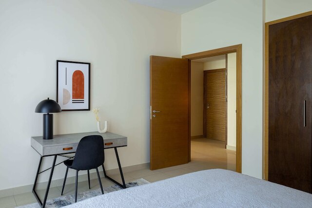 シルクハウスクラレン、ダウンタウンドバイ