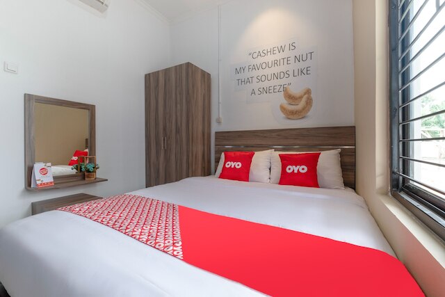 OYO Life 3246 ウォルナットイン G-10