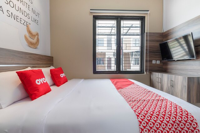 OYO Life 3246 ウォルナットイン G-10