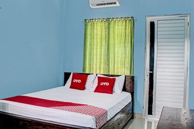 OYO Life 3246 ウォルナットイン G-10