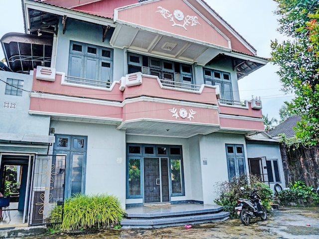 ホテル O ウィスマ イナヤ シャリア