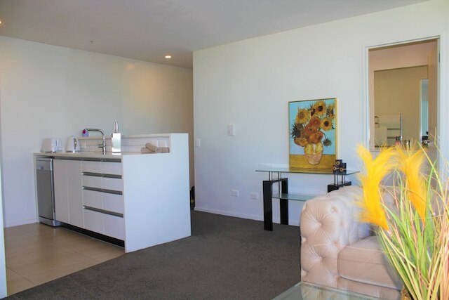 サニー、スペーシャス アンド マグニフィセント シービューズ！