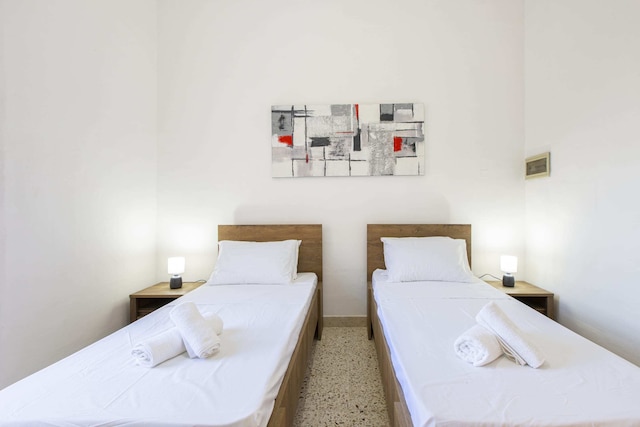 スリーマ ラブリー フラット