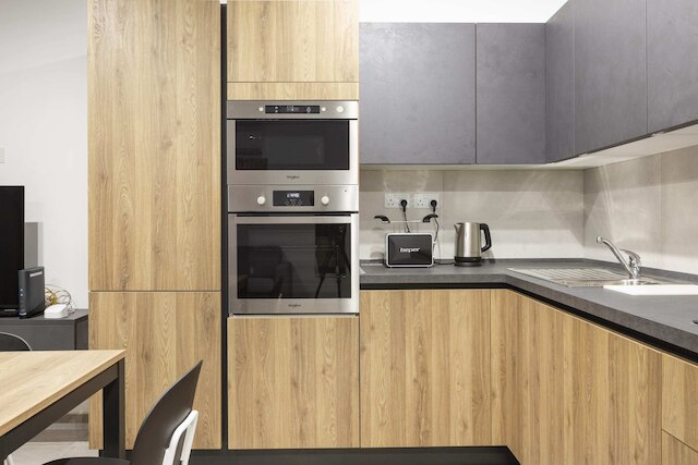 グジラ スイート 13