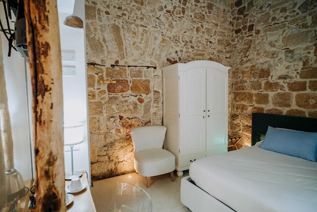 アンブロシア - タイムレス ホスティング