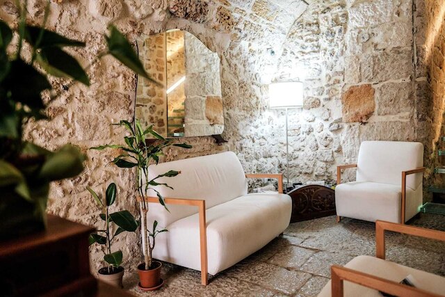 アンブロシア - タイムレス ホスティング