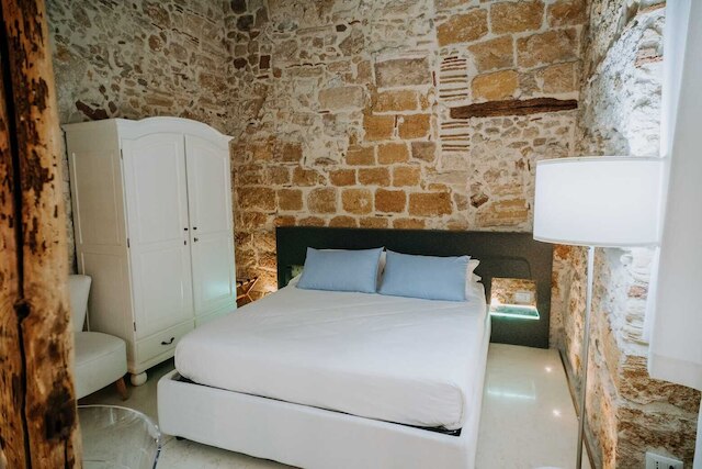 アンブロシア - タイムレス ホスティング