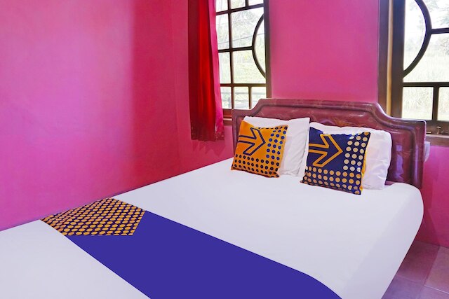 SPOT ON 91527アスサキナ ホームステイ シャリーア