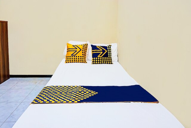 OYO ライフ 92091 チトラ オマ シャリア