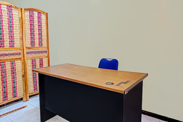 OYO ライフ 92091 チトラ オマ シャリア