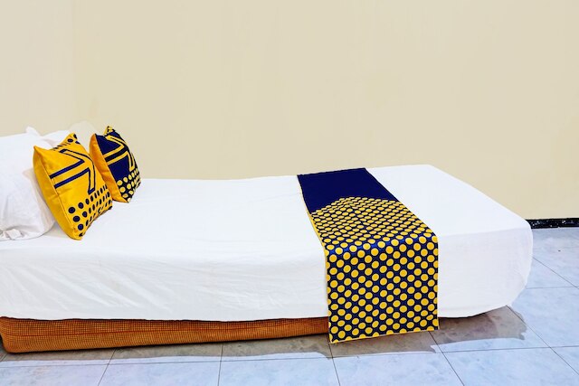 OYO ライフ 92091 チトラ オマ シャリア