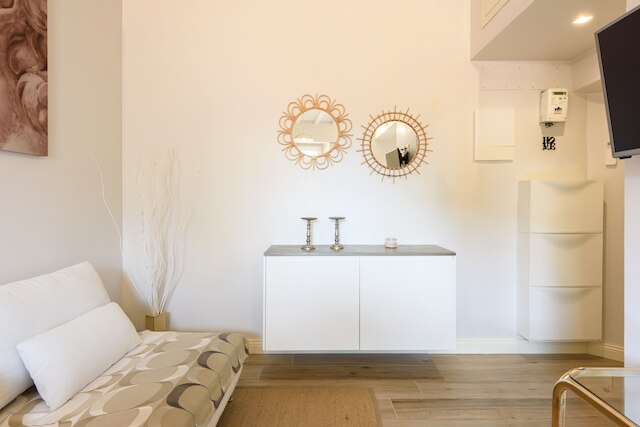 サンタ クローチェ トップ バイ メガ