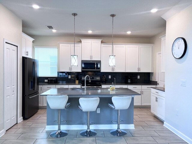 5 ベッド 5 バス サウスフェイシングプール ホーム ストーリー レイク 5 ベッドルーム ホーム バイ RedAwning