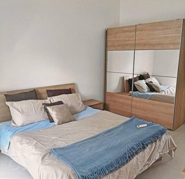 レマーカブル 2 ベッド  アパートメント イン セント ジュリアンズ