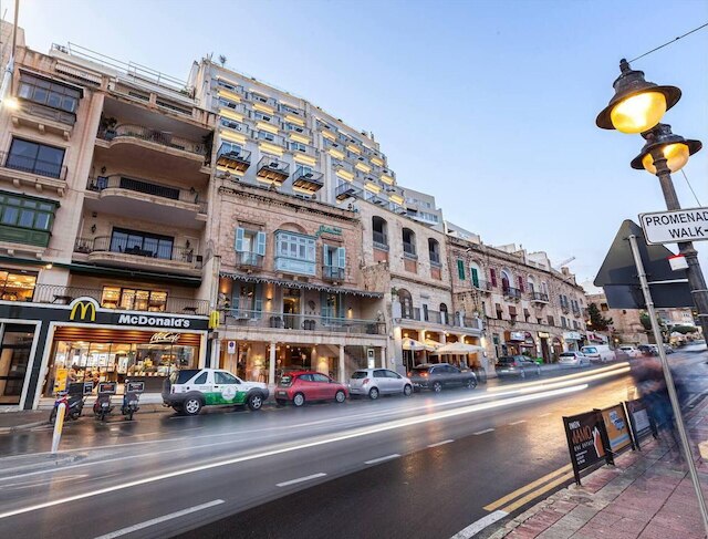 レマーカブル 2 ベッド  アパートメント イン セント ジュリアンズ