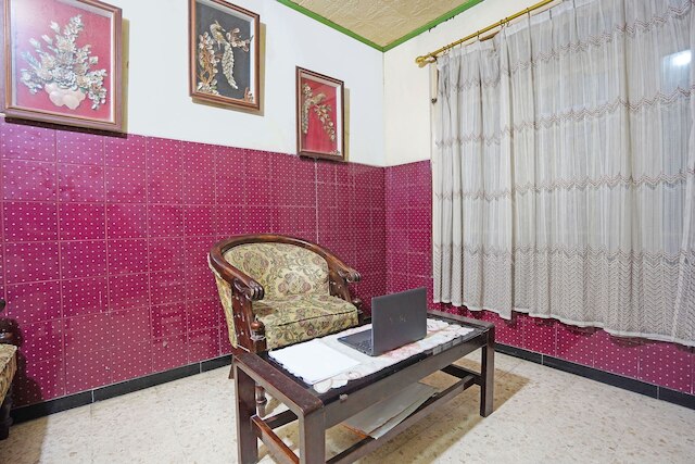 OYO ライフ 91859 コスト ブデ シャリア