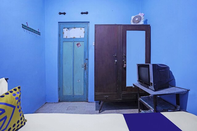 OYO ライフ 91859 コスト ブデ シャリア