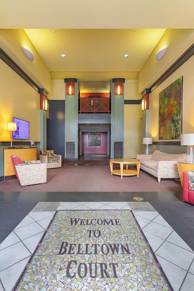 ベルタウン パーチ エクスプロー ライク ア ローカル