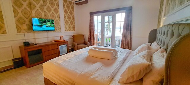 ギリビーチフロントスイート