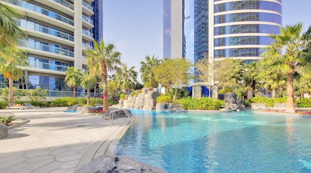 マンジル - コージー 1BR ニア ダウンタウン ウィズ スイミング プール