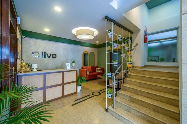 オリーブ ジップ レスト ハウス ロード バイ エンバシー グループ