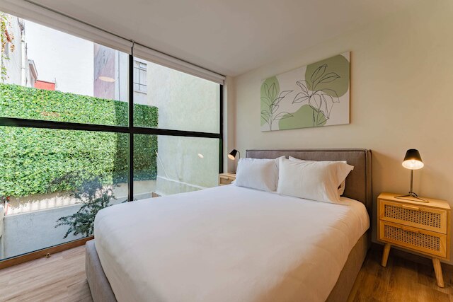 コンデサ チョルーラ ロフツ バイ VH