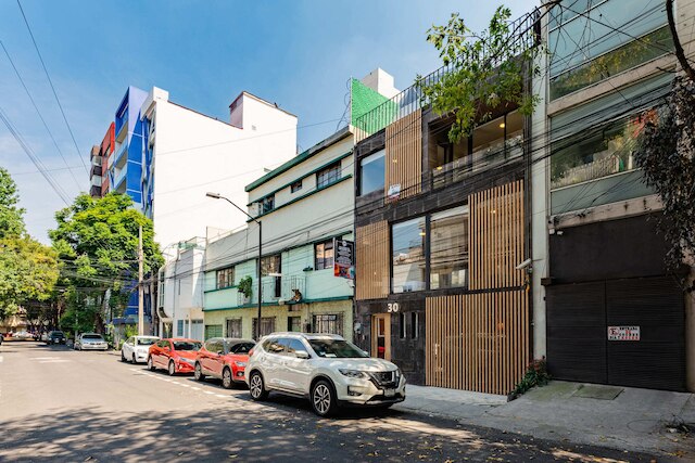 コンデサ チョルーラ ロフツ バイ VH