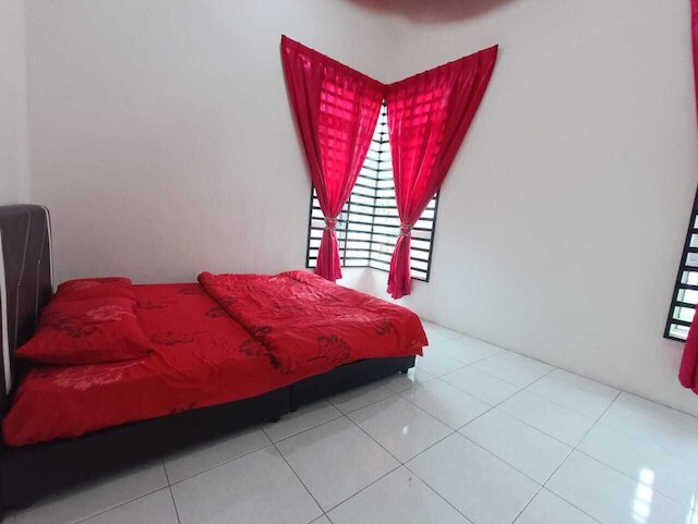 ホテル O ジュウィンガン シャリア 3