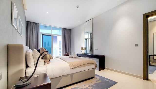 マンジル - 1BR イン ビジネス ベイ ウィズ ブルジュ & カナル ビュー